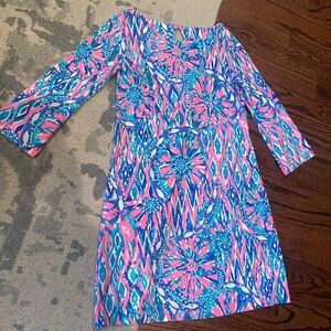Lilly Pulitzer bay dress XS Vibrant Pink and Blue Patterned